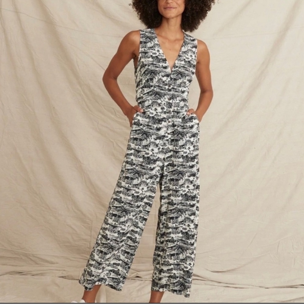 Marine Layer Holiday jumpsuits, extra small, like new!
